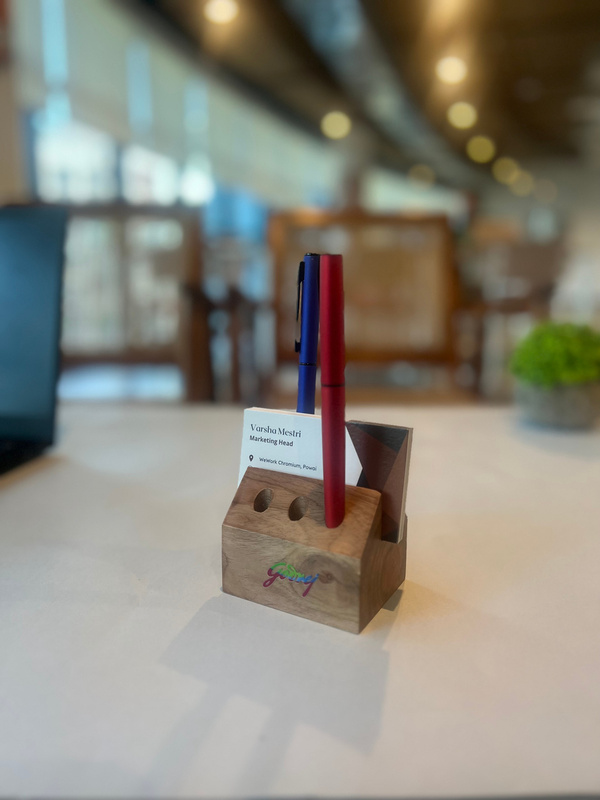 WKI-01 Card Holder & Pen Stand